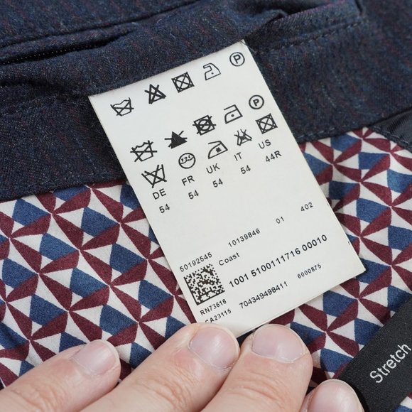 Hugo Boss Navy Blazer Sport Coat with subtle stripes - 44R - Picture 10 of 15